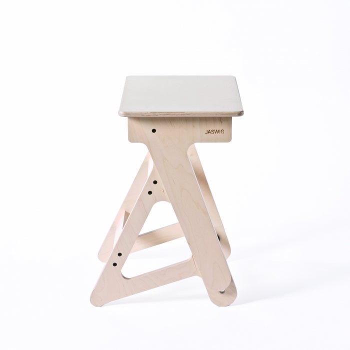 The Jaswig My First Standing Desk is an adjustable desk designed with a 60’s vintage look and is easily adjustable with an up and down lift and lock design. The idea behind the Jaswig is you can start your kids as early as kindergarten with this great option and they can use it through grammar school