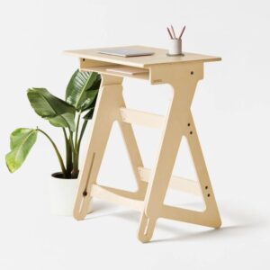The Fully Jaswig Nomad standing desk for kids that are bigger than the original jaswig