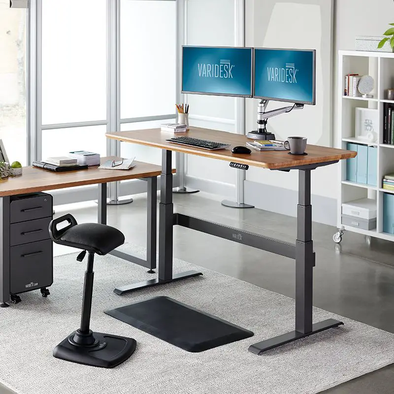 type of standing desk that is full size - the pro desk 60 from Vari